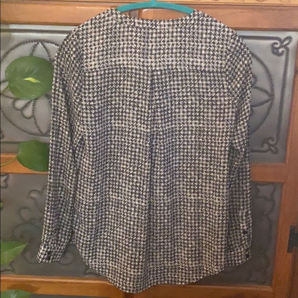 2/$10- NYDJ- Long Sleeve Henley Houndstooth Blouse - Picture 10 of 11